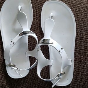 Michael Kors sandel size 8